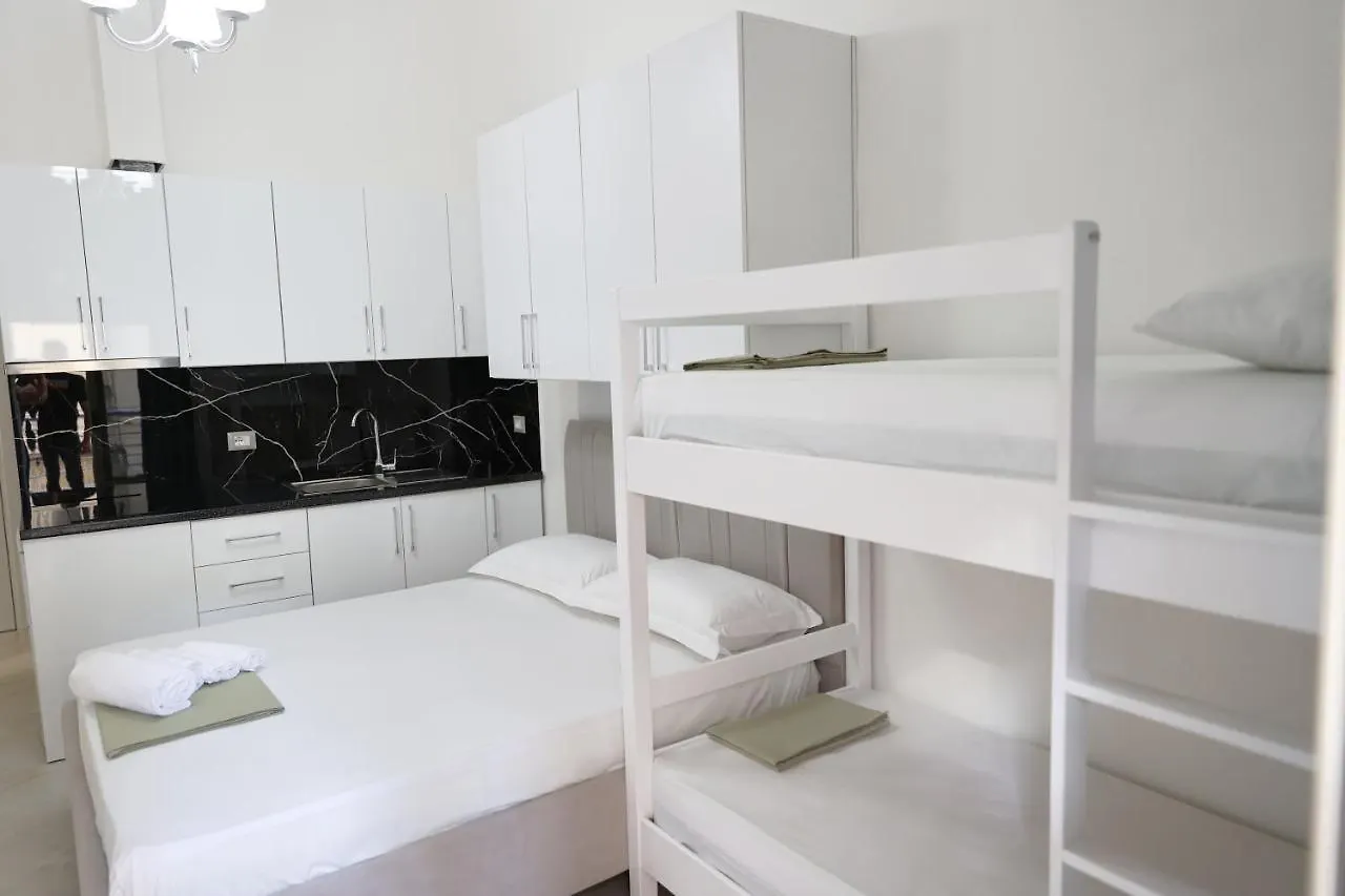 Xhani'S Rooms Durres Hotel