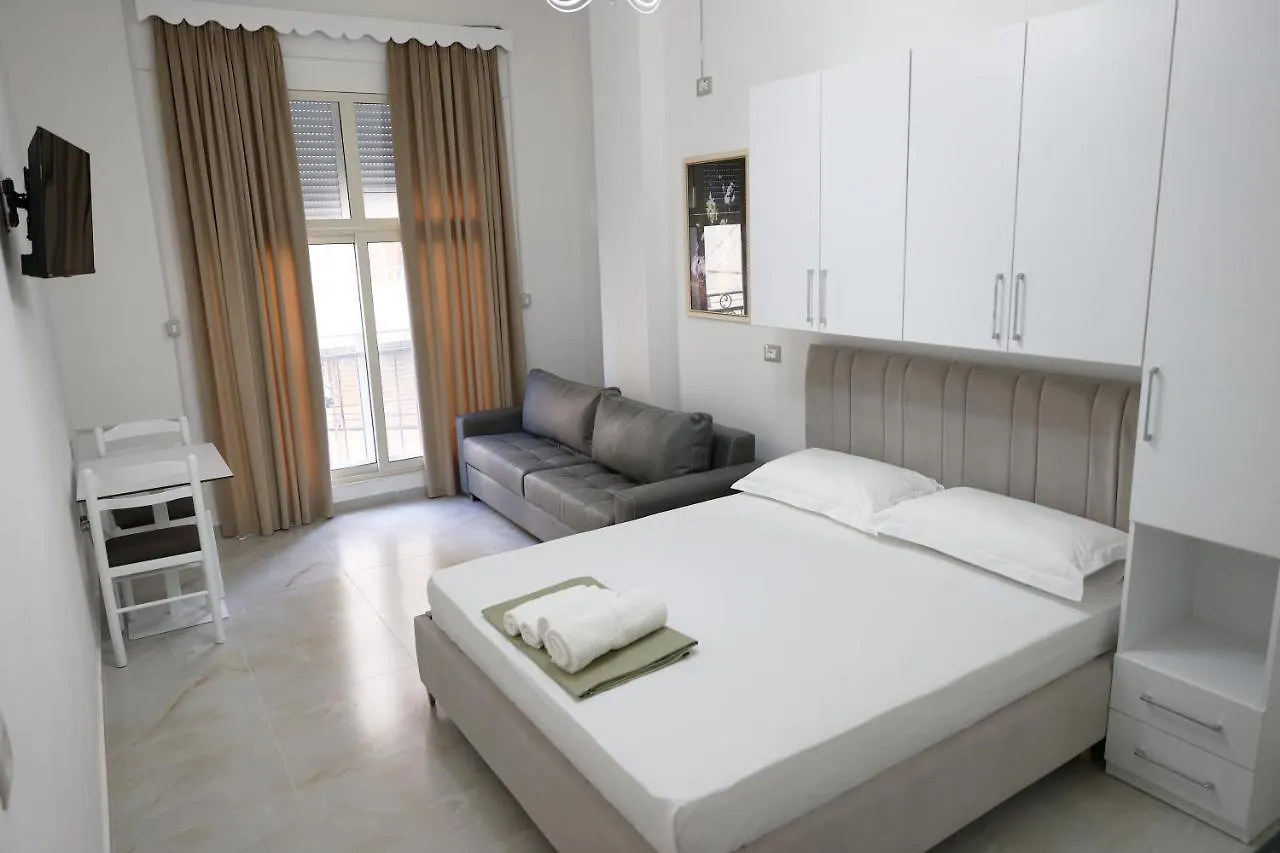 Xhani'S Rooms Durres