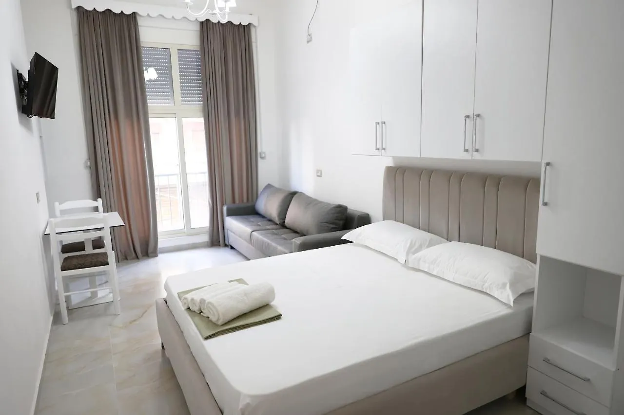 Xhani'S Rooms Durres Hotel