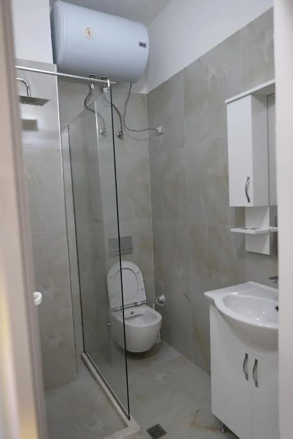 Hotel Xhani'S Rooms Durres