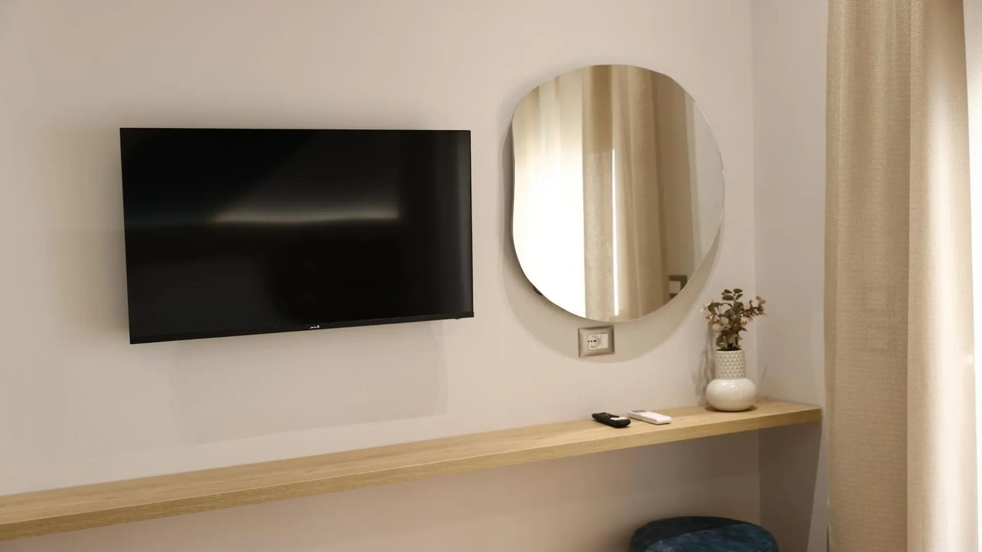 Xhani'S Rooms Durres